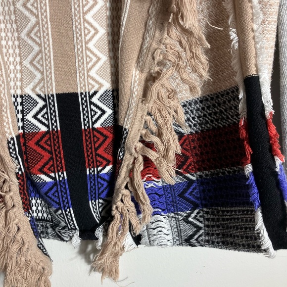 Gimmicks by BKE The Buckle Fringe Red, White, Blue Knit Cardigan Sweater - Picture 4 of 11